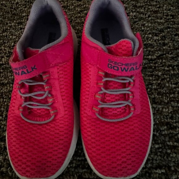 Sketcher Girls Slip On Sneakers - Size 11C - Picture 2 of 3